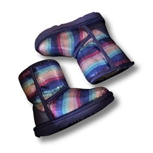 Kids UGGs. Classic II Sequin Rainbow Color.